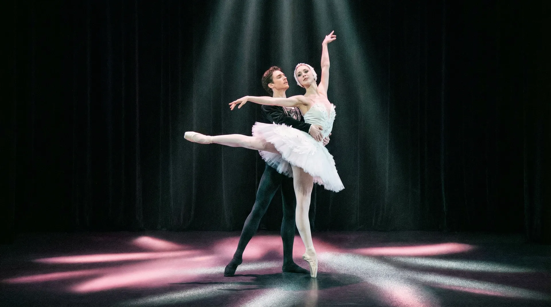 天鹅湖双人舞经典场景 - 尤物视频